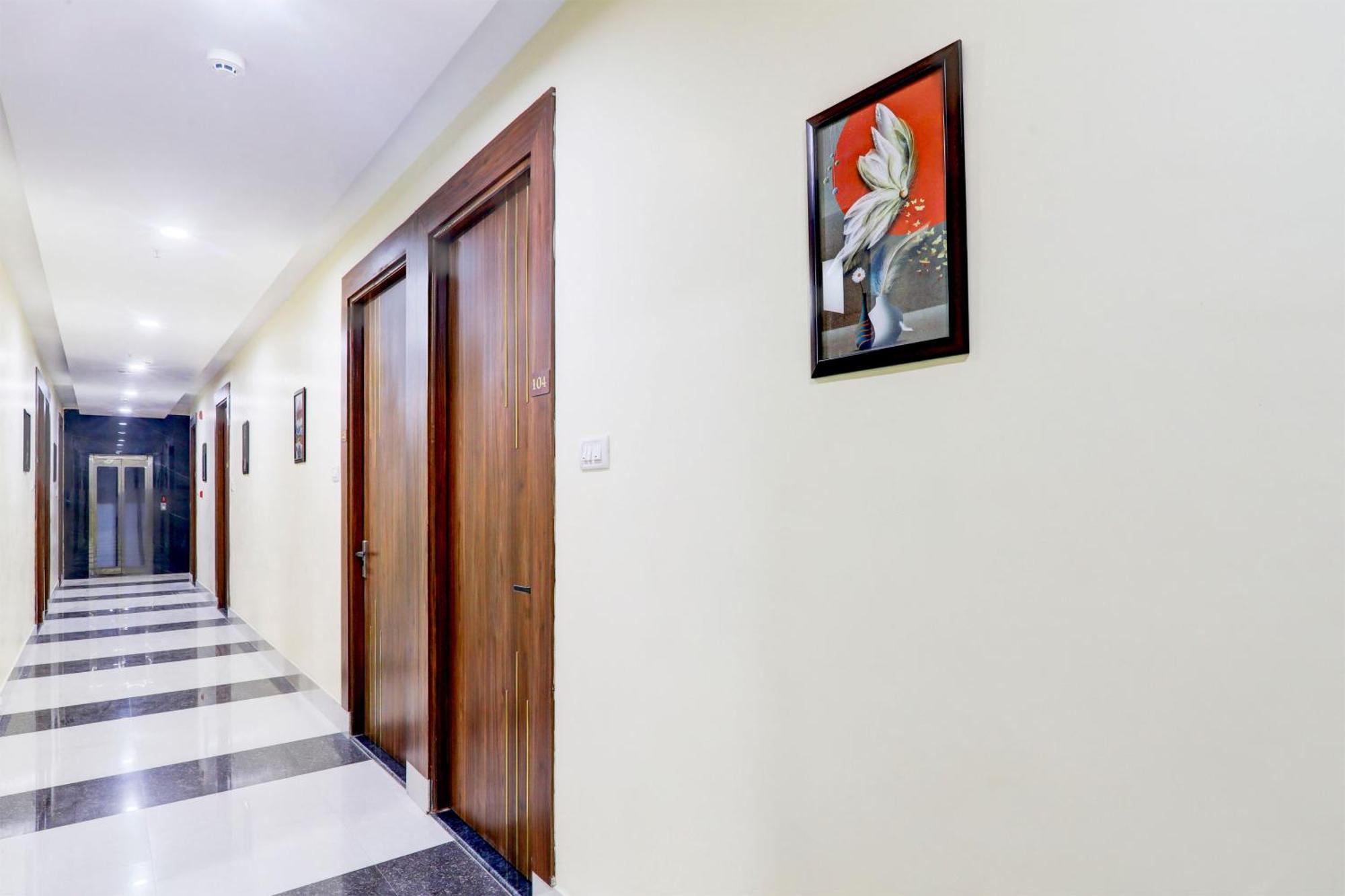 Super Townhouse Gls International Hotel Lucknow Exterior foto