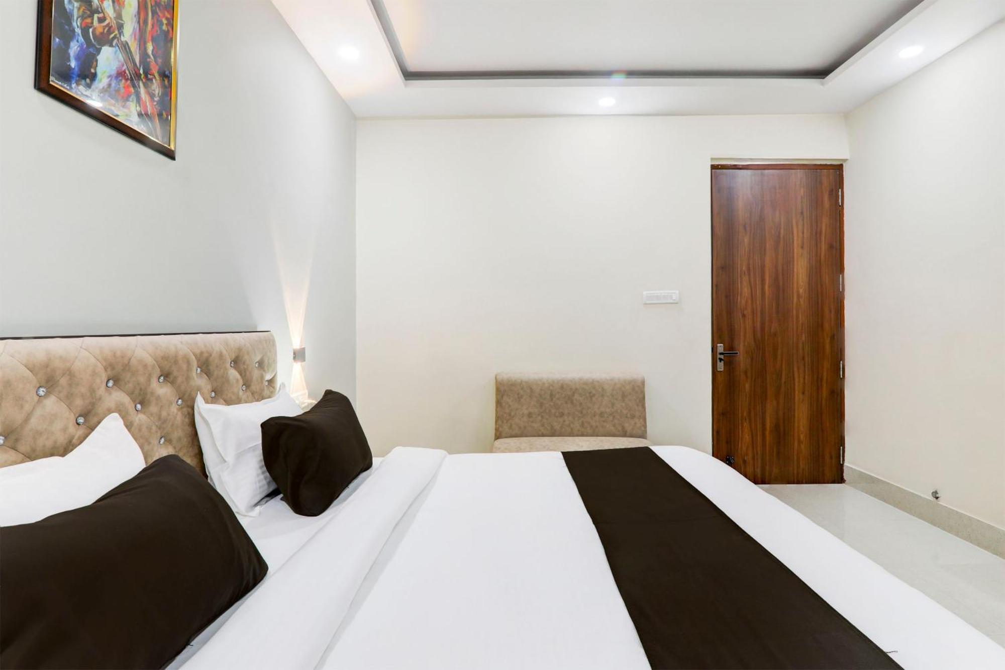 Super Townhouse Gls International Hotel Lucknow Exterior foto