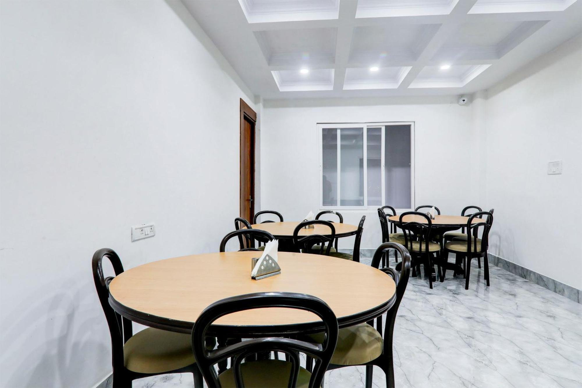 Super Townhouse Gls International Hotel Lucknow Exterior foto