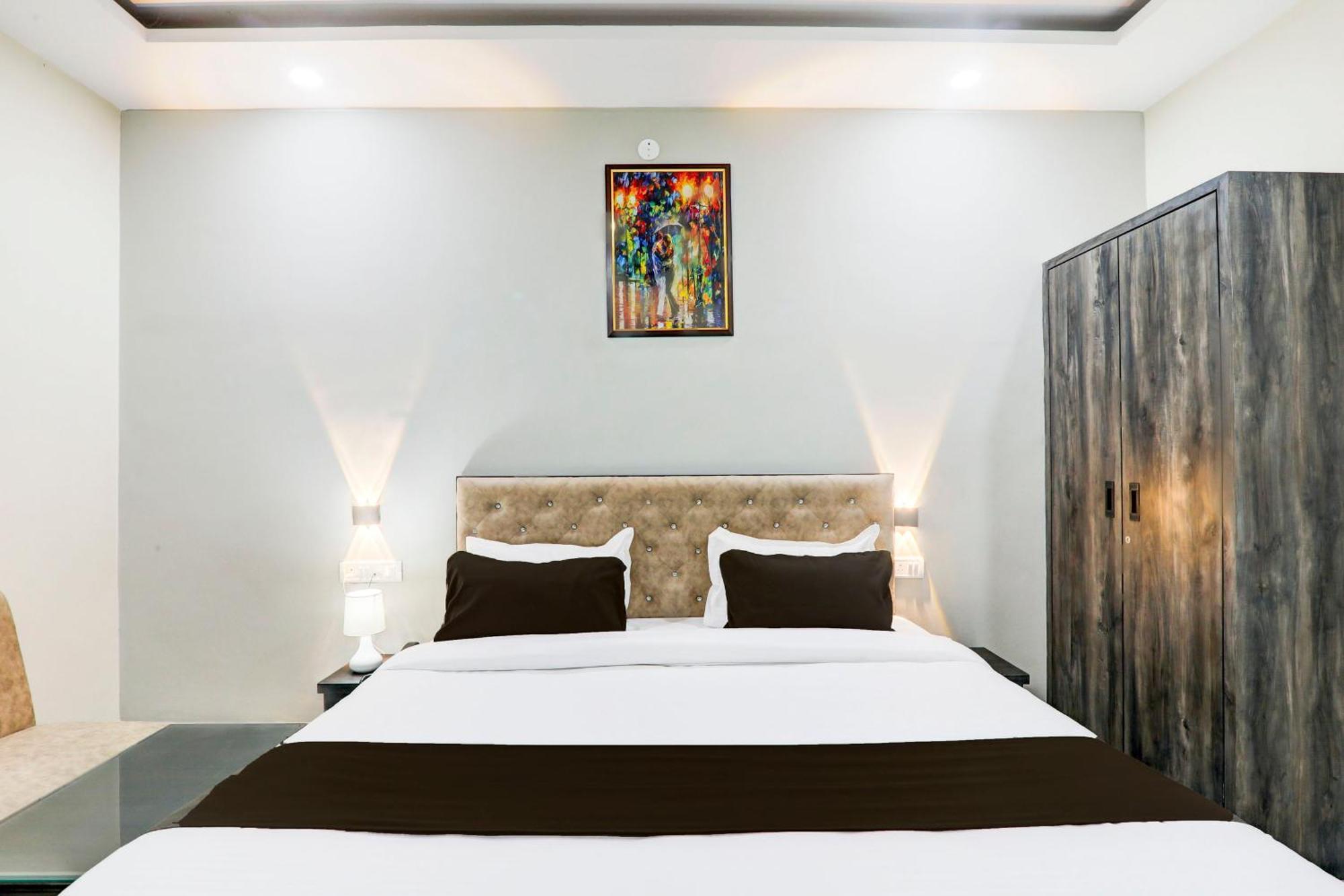 Super Townhouse Gls International Hotel Lucknow Exterior foto