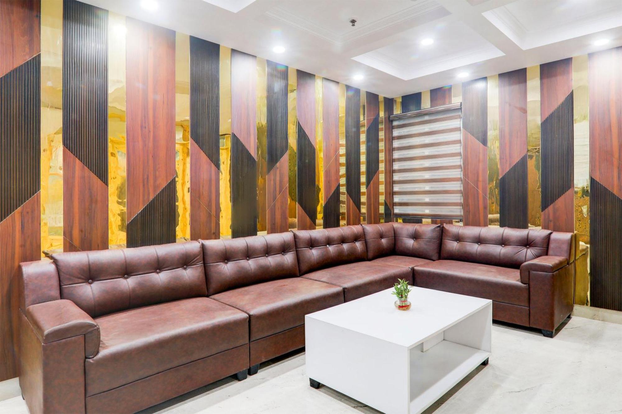 Super Townhouse Gls International Hotel Lucknow Exterior foto