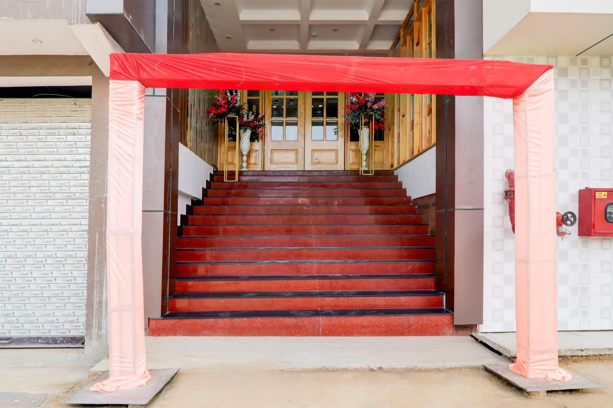 Super Townhouse Gls International Hotel Lucknow Exterior foto