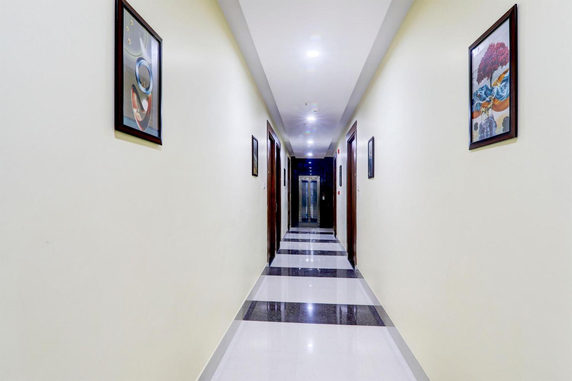 Super Townhouse Gls International Hotel Lucknow Exterior foto